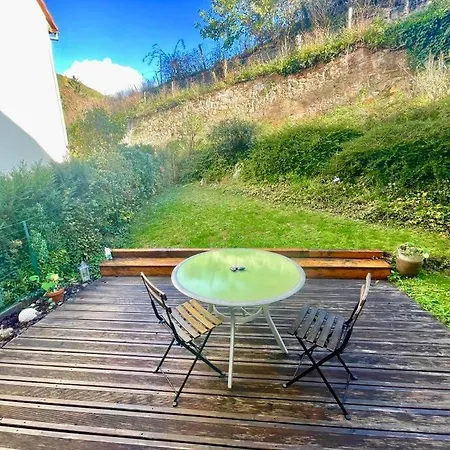 Au Nid De Cigogne Avec Garage A Apartment