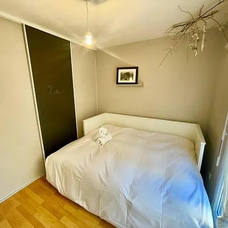 Au Nid De Cigogne Avec Garage A *